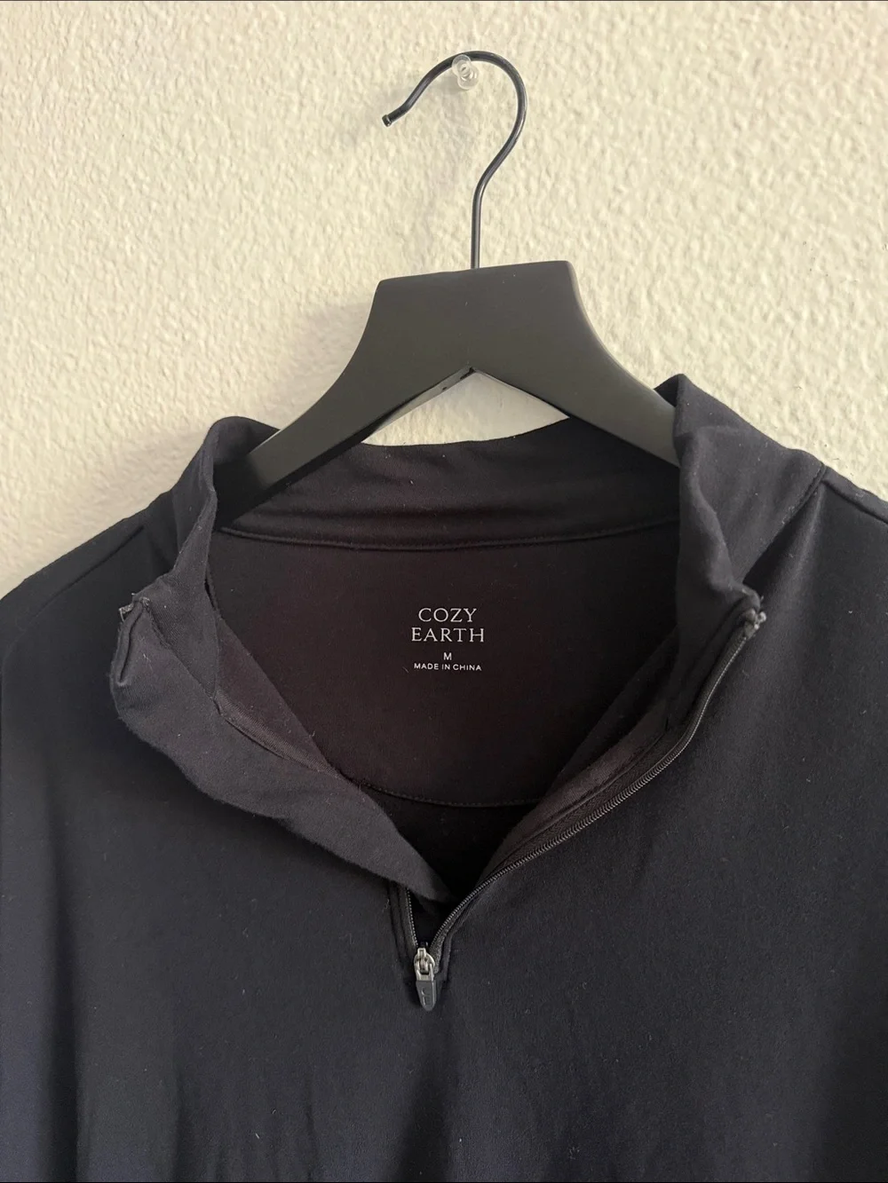 Cozy Earth Black Quarter-Zip Sweater Sweatshirt Unisex Sz M